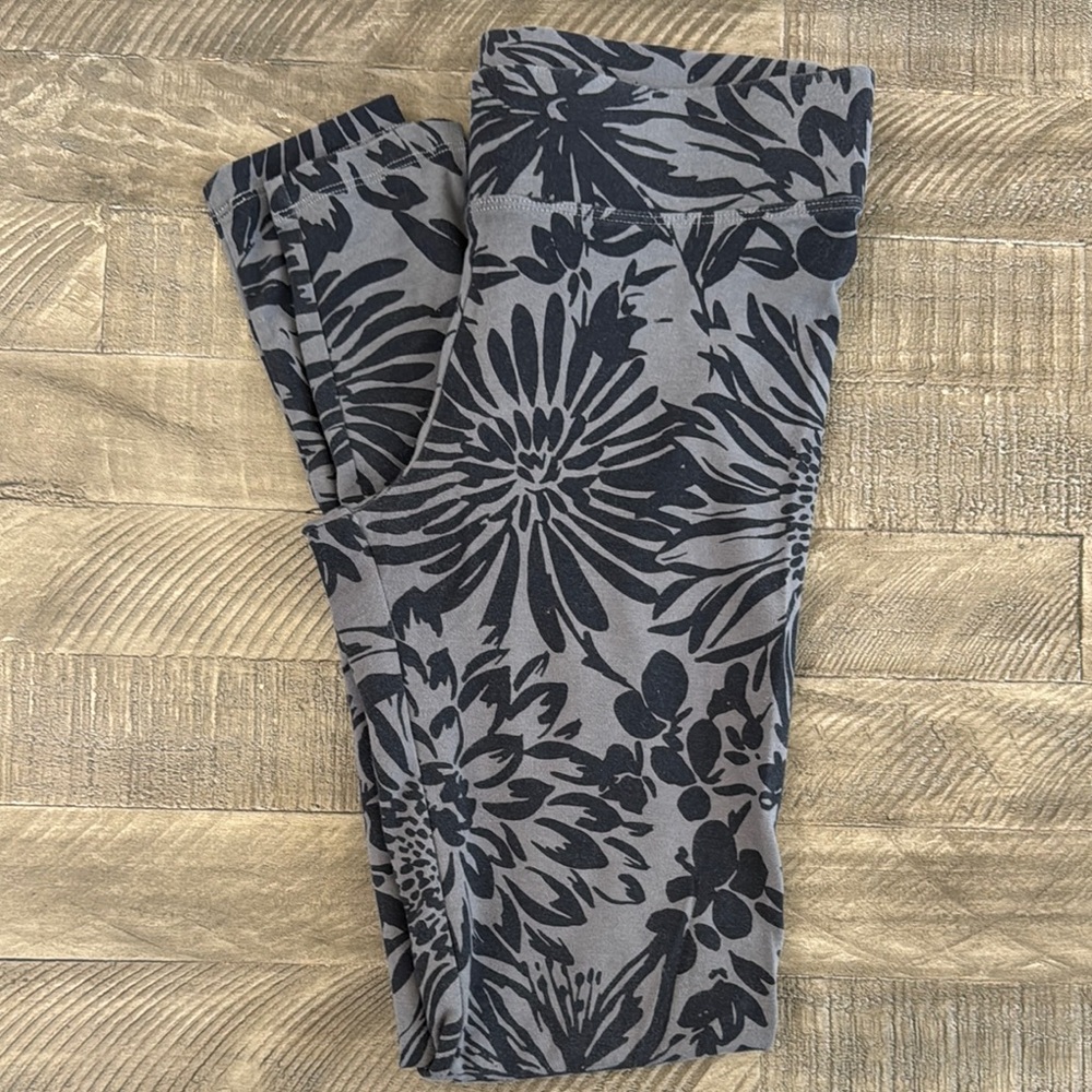 (2 for $10) Sonoma Black Floral Leggings